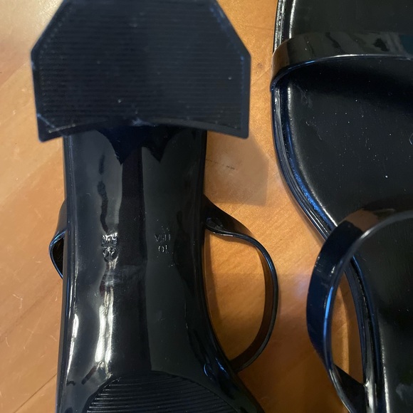 Jeffrey Campbell Black Patent 2 Strap Slide Block Heel Sandals - Picture 5 of 10